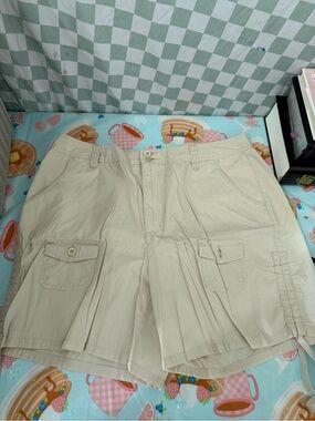 Kim Rogers Beige Cargo Women's Shorts